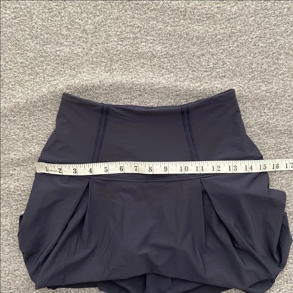 Lululemon Women's Lost In Pace Skirt / Skort Navy Size 2 Stretch Luxtreme - Picture 8 of 11
